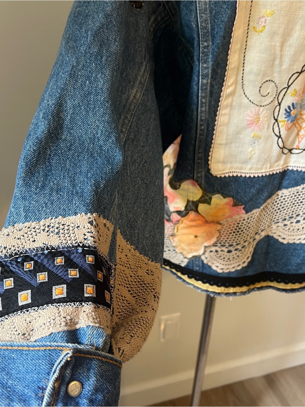 Vintage 80s 90s Custom Upcycled Levi’s Denim Trucker Jacket M/L USA patch ooak - Picture 4 of 14